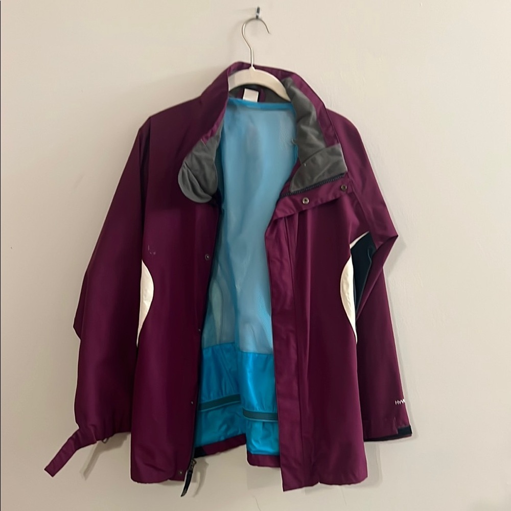 North face - Purple Ski Jacket with Vibrant Lining and Comfortable fit